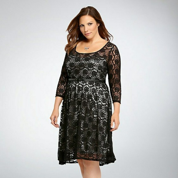 ❤💋💘 Torrid Metallic Lace Illusion Dress Size 4 💘💋❤ - Picture 1 of 4